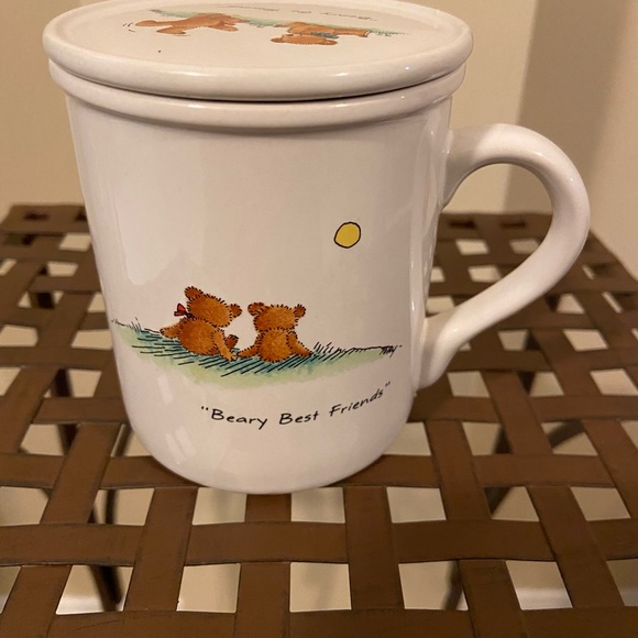 Hallmark Mug Mates 1985 “Bearing it Together” 3.5” - Picture 2 of 5